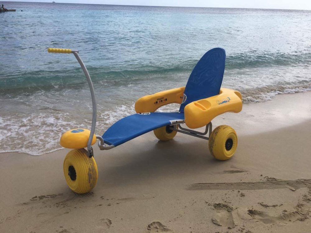 De-Bug rolstoelen voor strand