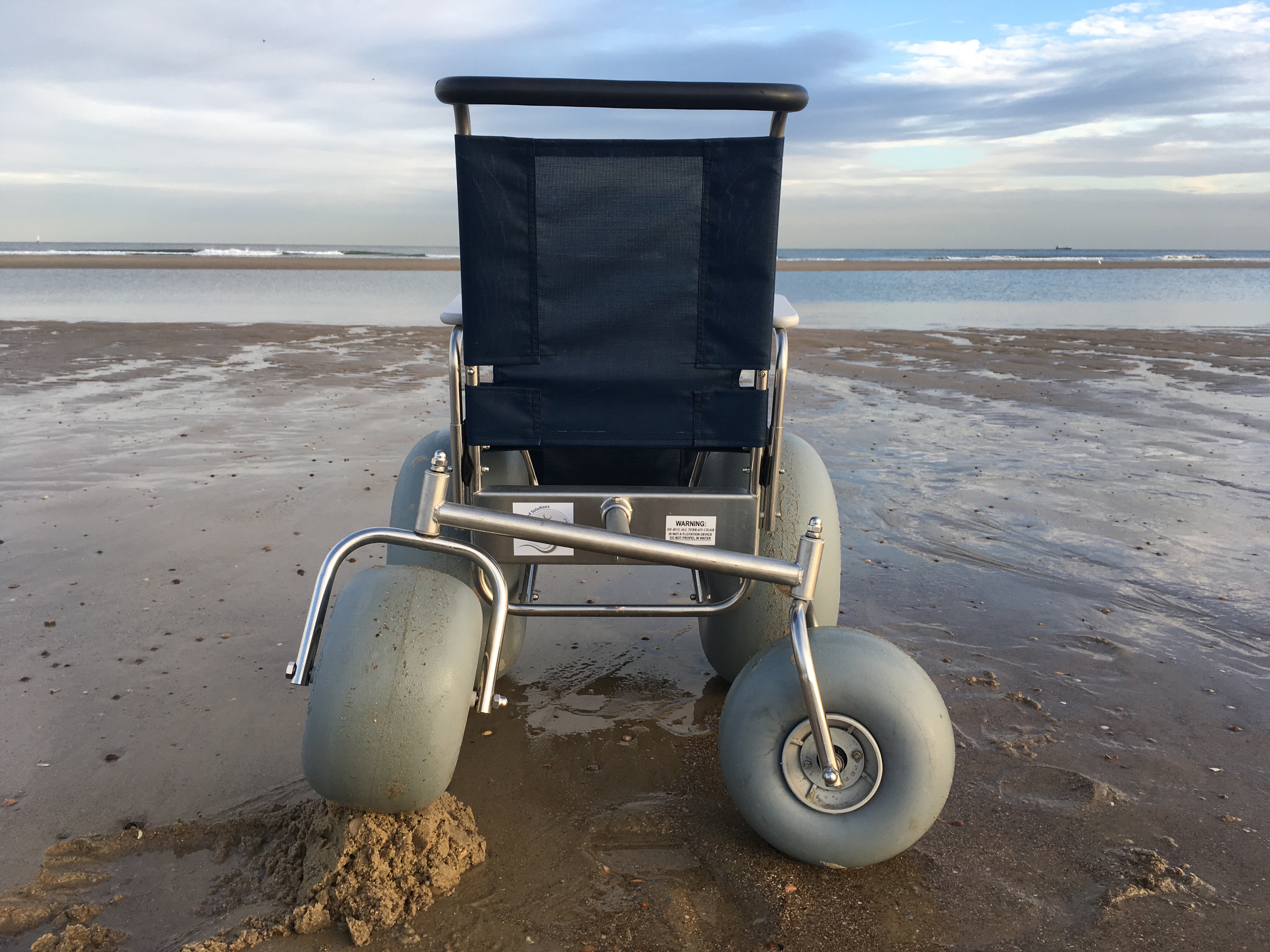 De-Bug strandrolstoel achteraanzicht