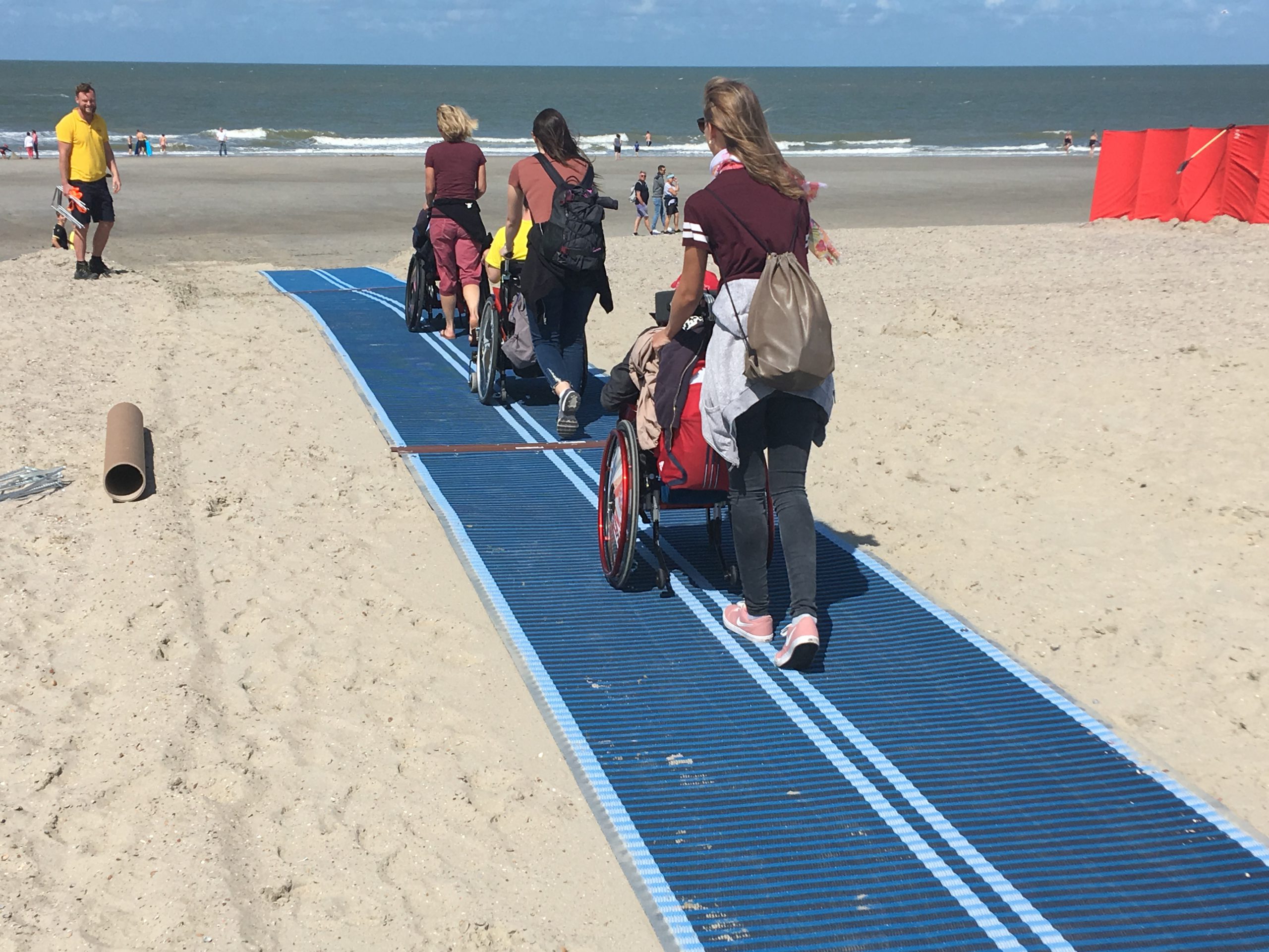 De-Bug rolstoelen voor strand