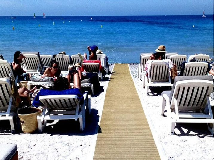 LCN-mat op strand