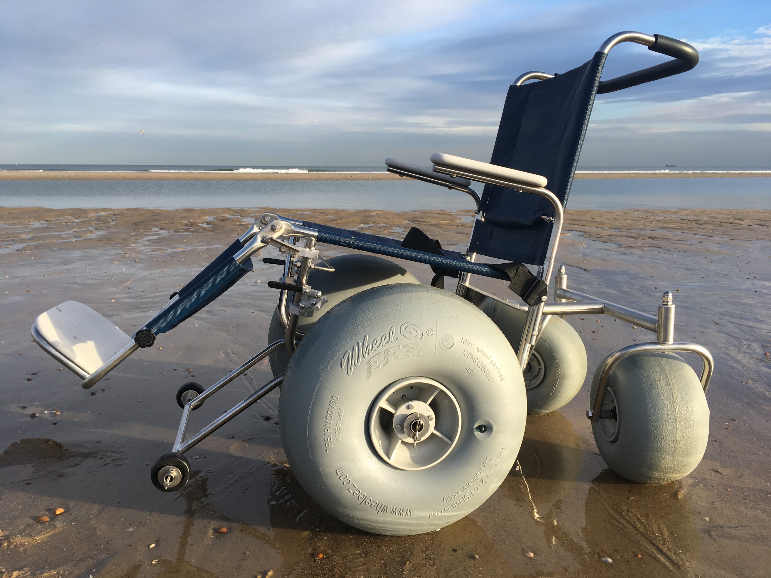 De-Bug strandrolstoel achteraanzicht